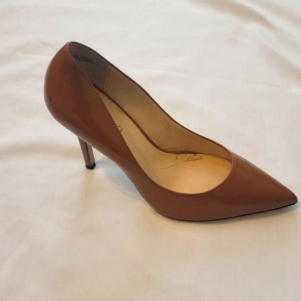 Boutique 9 patent leather heels size 8‎